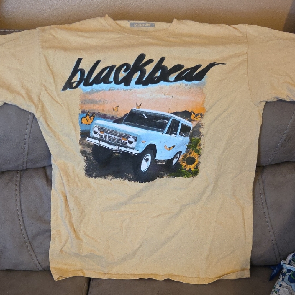 Blackbear Graphic T-Shirt - Yellow